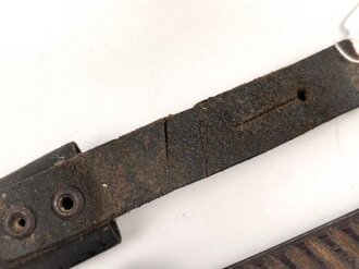 1.Weltkrieg  Grabendolch. Gerenigtes Stück, die Scheide mit resten des Originallack