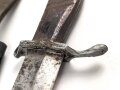 1.Weltkrieg  Grabendolch. Gerenigtes Stück, die Scheide mit resten des Originallack