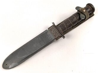 U.S. Navy WWII , MARK 2 fighting  knife by Camillus. Used, good condition