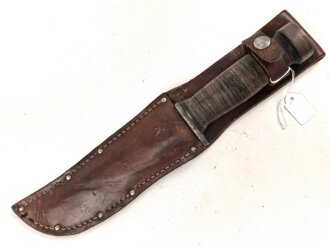 U.S. WWII Cattaraugus 2250 Commando Fighting Knife. Good condition, in leather scabbard