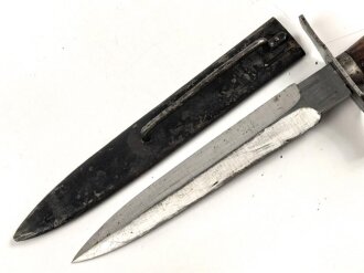 Frankreich 2.Weltkrieg, Kampfmesser "GONON 41" Unter deutscher Besatzung Hergestellt und so an Deutsche Soldaten in Norwegen ausgegeben. Guter Zustand