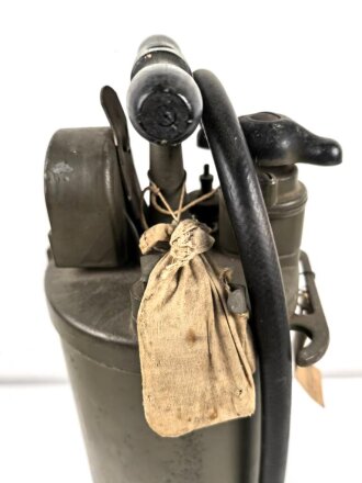 U.S. 1944 dated Hand Fire Extinguisher. " War time emergency Model"  Good condition, empty, NO OVERSEAS SHIPPING