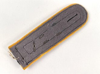 Heer, einzelnes Schulterstück für einen Feldwebel im Kavallerie Regiment 12, frühe Ausführung Reichswehr / frühe Wehrmacht