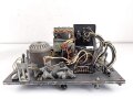 Tonschreiber B1 ( L ) Laufwerk , Ton.S. b1 ( L ) datiert 1944. Frontplatte Originallack, Gehäuse ( nicht zugehörig aber passend ) überlackiert. In Teilen verbasteltes Stück mit sehr guter Restaurationsbasis.