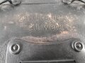 Tonschreiber B1 ( L ) Laufwerk , Ton.S. b1 ( L ) datiert 1944. Frontplatte Originallack, Gehäuse ( nicht zugehörig aber passend ) überlackiert. In Teilen verbasteltes Stück mit sehr guter Restaurationsbasis.