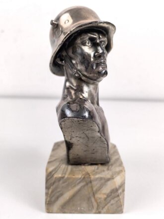 Tischbüste Spritzguß versilbert auf Mormorsockel. " Hochzeitsgeschenk vom UnteroffiziersKorps 11. Komp. I.R. 18". Gesamthöhe 23cm, leider defekt.