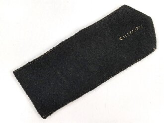 Kaiserreich,  einzelne Schulterklappe für einen Angehörigen der Feldartillerie Schießschule. Lange Ausführung für den Mantel