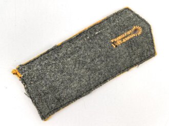 1. Weltkrieg,  einzelne Schulterklappe für einen Angehörigen im Feldartillerie Regiemnt Nr. 18