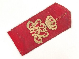 Württemberg, einzelne Schulterklappe eines Angehörigen im Infanterie Regiment Kaiser Wilhelm, König von Preussen Nr. 120.