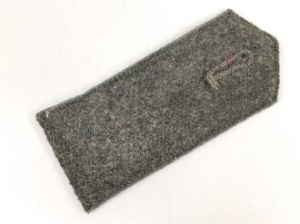 1. Weltkrieg,  einzelne Schulterklappe für einen Angehörigen eines Eisenbahn Regimentes, ohne Nummer