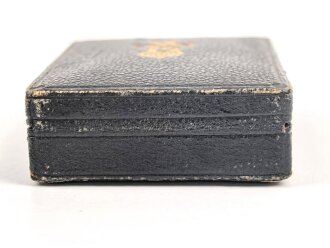 Preußen, Etui zum Kronenorden 3. und 4. Klasse , der Deckel jeweils seitlich leicht verzogen