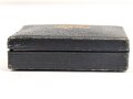 Preußen, Etui zum Kronenorden 3. und 4. Klasse , der Deckel jeweils seitlich leicht verzogen