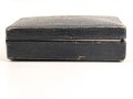 Preußen, Etui zum Kronenorden 3. und 4. Klasse , der Deckel jeweils seitlich leicht verzogen