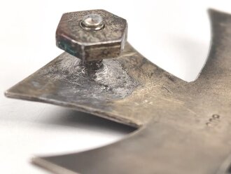 Eisernes Kreuz 1. Klasse 1914 "800" Silber, Varinate mit zwei Gewindestangen und sechskantigen Muttern. Die untere in alter Zeit repariert