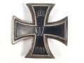Eisernes Kreuz 1. Klasse 1914 "800" Silber, Varinate mit zwei Gewindestangen und sechskantigen Muttern. Die untere in alter Zeit repariert
