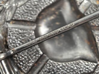 Verwundetenabzeichen silber , aus der Nadel gestempelt " Fried. Sedlatzek Berlin" Magnetisch, sehr guter Zustand