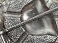 Verwundetenabzeichen silber , aus der Nadel gestempelt " Fried. Sedlatzek Berlin" Magnetisch, sehr guter Zustand