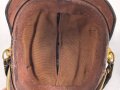Polizei Bayern, Helm für Angehörige der Gendarmerie um 1920 unter Verwendung eines Korpus einer ehemals Militärhaube. Guter Gesamtzustand, die bayrische Kokarde fehlt.
