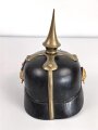 Polizei Bayern, Helm für Angehörige der Gendarmerie um 1920 unter Verwendung eines Korpus einer ehemals Militärhaube. Guter Gesamtzustand, die bayrische Kokarde fehlt.