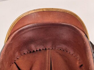 Sachsen, Pickelhaube für Mannschaften der Infanterie. Eigentumstück mit Offiziersmäßigem Innenfutter. Ungereinigtes Stück in gutem Gesamtzustand.