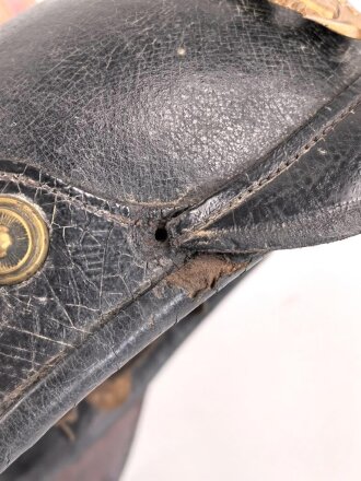 Bayern, Pickelhaube für Mannschaften in einem Landwehr Infanterie Regiment. Unvollständig, das Leder angetrocknet