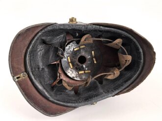 Bayern, Pickelhaube für Mannschaften in einem Landwehr Infanterie Regiment. Unvollständig, das Leder angetrocknet
