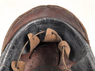 Bayern, Pickelhaube für Mannschaften in einem Landwehr Infanterie Regiment. Unvollständig, das Leder angetrocknet