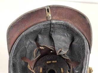 Bayern, Pickelhaube für Mannschaften in einem Landwehr Infanterie Regiment. Unvollständig, das Leder angetrocknet