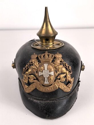 Bayern, Pickelhaube für Mannschaften in einem Landwehr Infanterie Regiment. Unvollständig, das Leder angetrocknet