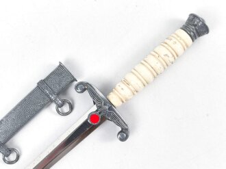 Brieföffner III.Reich in Form eines Dolches für Offiziere des Heeres. Saubere Klinge ohne Herstellermarkierung, guter Zustand, Gesamtlänge 19,5cm