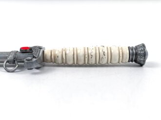 Brieföffner III.Reich in Form eines Dolches für Offiziere des Heeres. Saubere Klinge ohne Herstellermarkierung, guter Zustand, Gesamtlänge 19,5cm