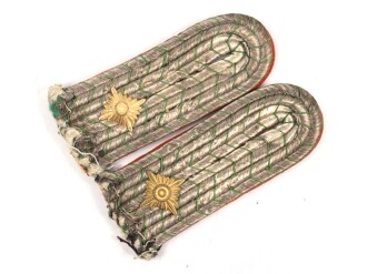 Sachsen, Paar Schulterstücke für einen Oberleutnant, die Zahlen fehlen,  Länge  9,5cm