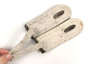 Preußen, Paar Schulterstücke für einen Leutnant im Infanterie Regiment 85 Rendsberg / Kiel, Länge 11,5cm
