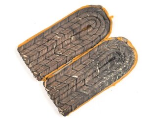 Preußen, Paar Schulterstücke für einen Offizier, die Auflagen fehlen, Länge 10cm