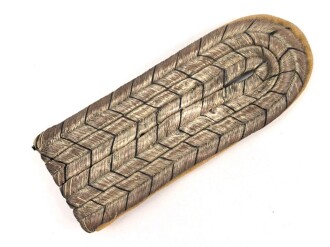 Preußen, einzelnes Schulterstück für einen Offizier, die Auflagen fehlen, Länge 10,5cm