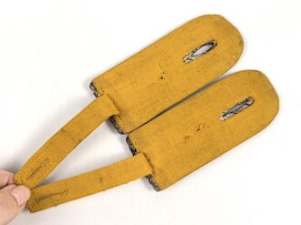 Preußen, Paar Schulterstücke für einen Offizier, die Auflagen fehlen, Länge 11cm