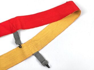 Manöverband wendbar für einen Stahlhelm der Wehrmacht. Sehr guter Zustand