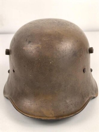 Österreich k.u.k. Stahlhelm in gutem Zustand, Originallack, die Polster vom Innenfutter fehlen.