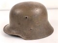Österreich k.u.k. Stahlhelm in gutem Zustand, Originallack, die Polster vom Innenfutter fehlen.