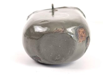 Österreich k.u.k. , emaillierte Feldflasche mit Trinkbecher datiert 1916.