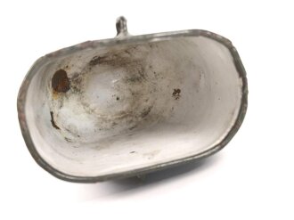 Österreich k.u.k. , emaillierte Feldflasche mit Trinkbecher datiert 1916.