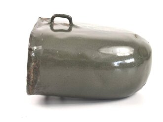Österreich k.u.k. , emaillierte Feldflasche mit Trinkbecher datiert 1916.