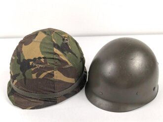Niederlande, Stahlhelm Baumuster M1 mit Tarnbezug . Gebraucht, guter Gesamtzustand