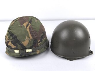 Niederlande, Stahlhelm Baumuster M1 mit Tarnbezug . Gebraucht, guter Gesamtzustand