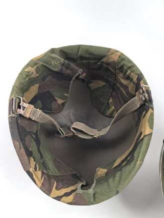 Niederlande, Stahlhelm Baumuster M1 mit Tarnbezug . Gebraucht, guter Gesamtzustand