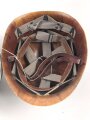 Österreich, Stahlhelm nach Muster M1. Hersteller U.SCH. 65 für "Ulbrichts Witwe, Schwanested" 1965. Originallack