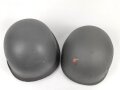 Österreich, Stahlhelm nach Muster M1. Hersteller U.SCH. 65 für "Ulbrichts Witwe, Schwanested" 1965. Originallack