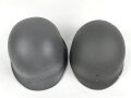 Österreich, Stahlhelm nach Muster M1. Hersteller U.SCH. 65 für "Ulbrichts Witwe, Schwanested" 1965. Originallack