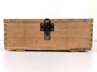 Transportkasten für Munition der Wehrmacht. Anscheinend ungebrauchtes Stück, 35 x 50 x 17cm
