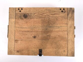 Transportkasten für Munition der Wehrmacht. Anscheinend ungebrauchtes Stück, 35 x 50 x 17cm
